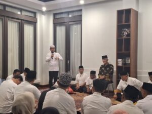 Ustadz Adi Hidayat Kenang Try Sutrisno: Tampak Ketawadhuannya