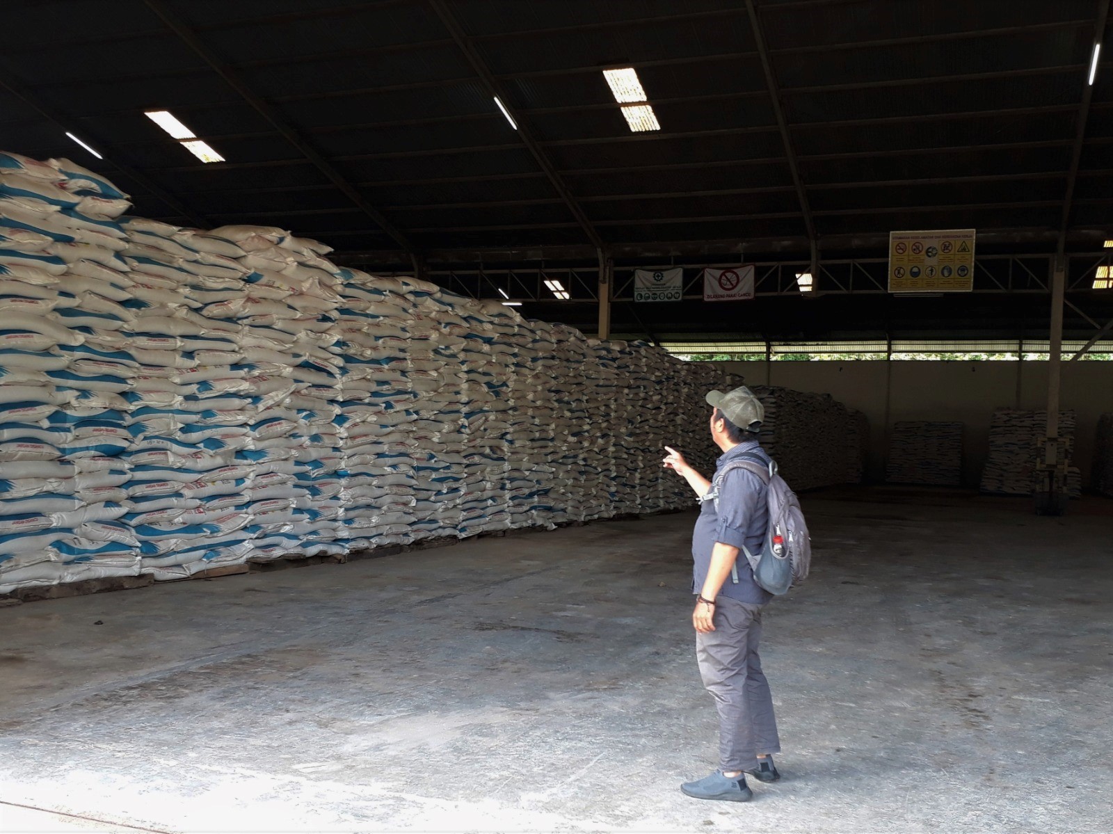 Gudang pupuk di Lampung