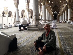 Sedekah di Tanah Suci, Dibalas di Tanah Air