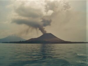 Gunung Anak Krakatau Erupsi 11 Kali