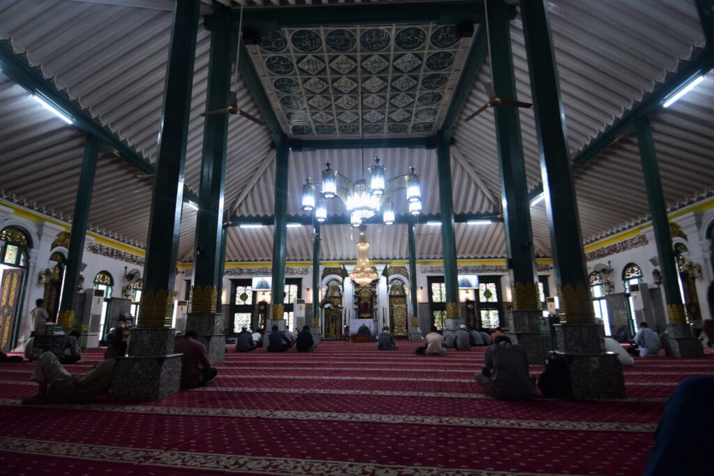 Suasana cawisan bakda Maghrib. (Foto: Sumatralink.id/Mursalin Yasland)